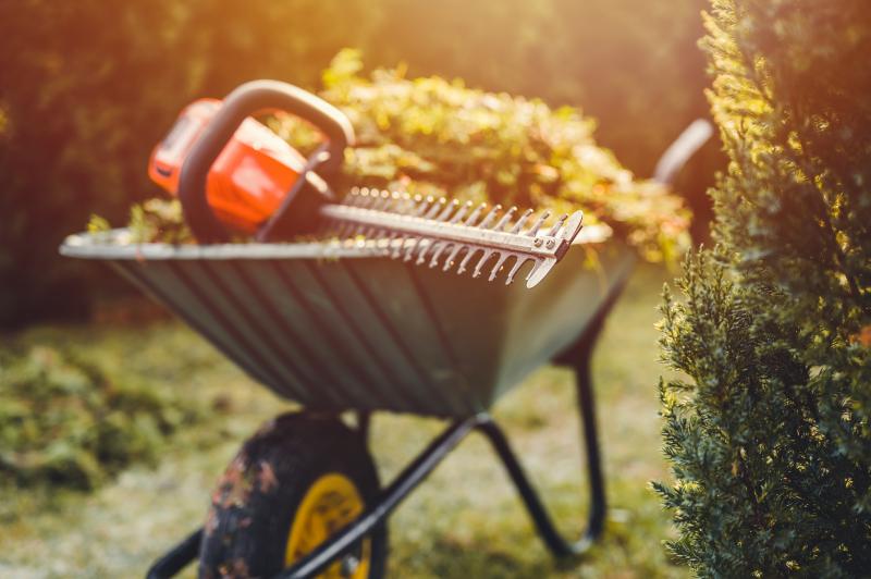 Service jardinage et cr&eacute;dit imp&ocirc;t, comment optimiser vos avantages fiscaux